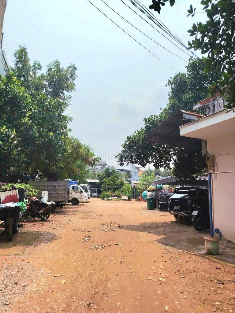 Bán gấp lô đât khuôn viên khủng 4000m2 ở Quận 7