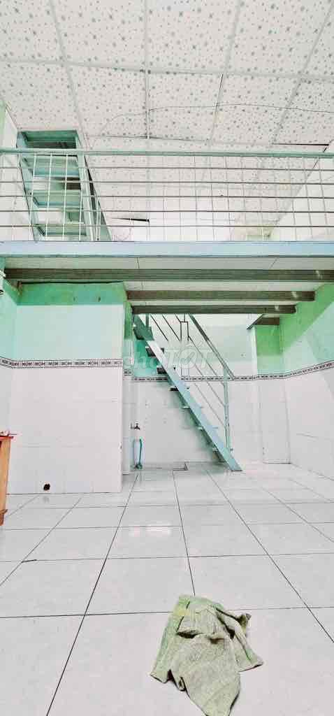 Bán nhà nhỏ Lê Đại Hành, chỉ hơn 2 đồng. Mua bán Nhà ở tại Quận Tân Bình Tp Hồ Chí Minh được đăng bởi Phong Nhà Tốt hình 4
