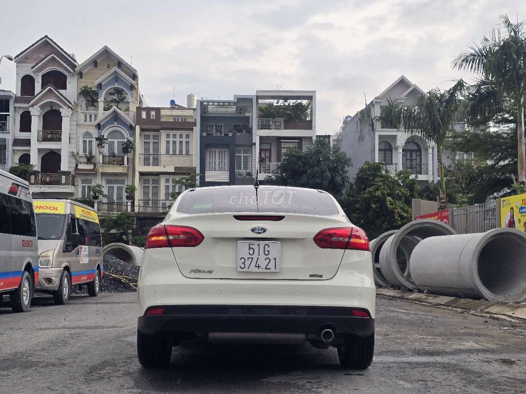 FOCUS TREND 1.5L 2017 LƯỚT 28000KM BẢO HÀNH 1 NĂM. Mua bán Ô tô tại Quận Bình Tân Tp Hồ Chí Minh được đăng bởi Lê Tử can  hình 5