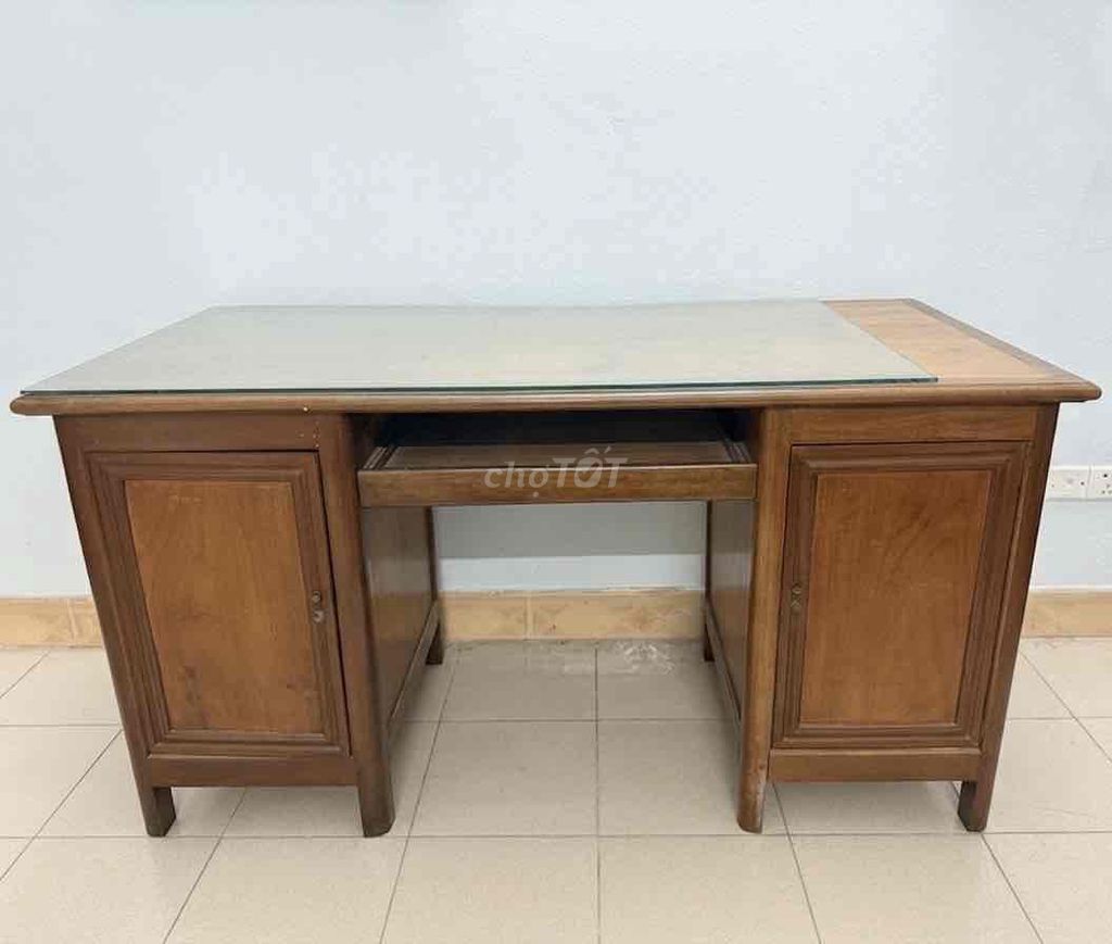 Bàn học gỗ tự nhiên 140x60x73cm. Mua bán Bàn ghế tại Quận Thanh Xuân Hà Nội được đăng bởi Hoàng Liên hình 1