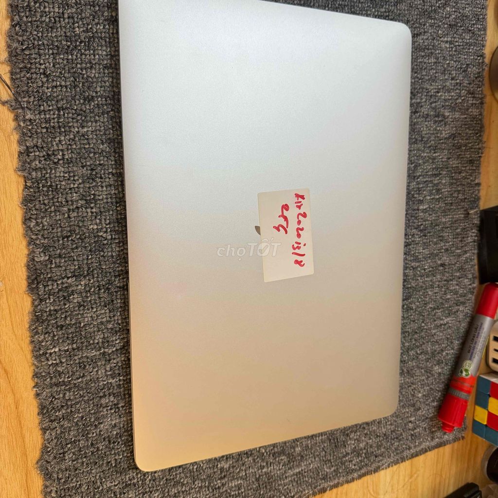 Macbook Air 13” 2020 i3/8g/256g Bạc bh3 tháng. Mua bán Laptop tại Quận 3 Tp Hồ Chí Minh được đăng bởi Phúc Nguyễn hình 1