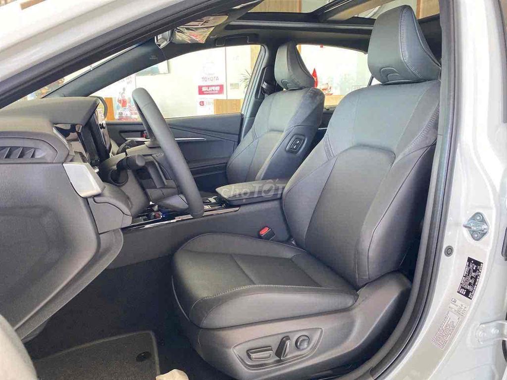 Toyota Camry 2025 2.5HEV TOP tặng 100% trước bạ. Mua bán Ô tô tại Huyện Bình Chánh Tp Hồ Chí Minh được đăng bởi PHƯỚC LỚN TOYOTA hình 6