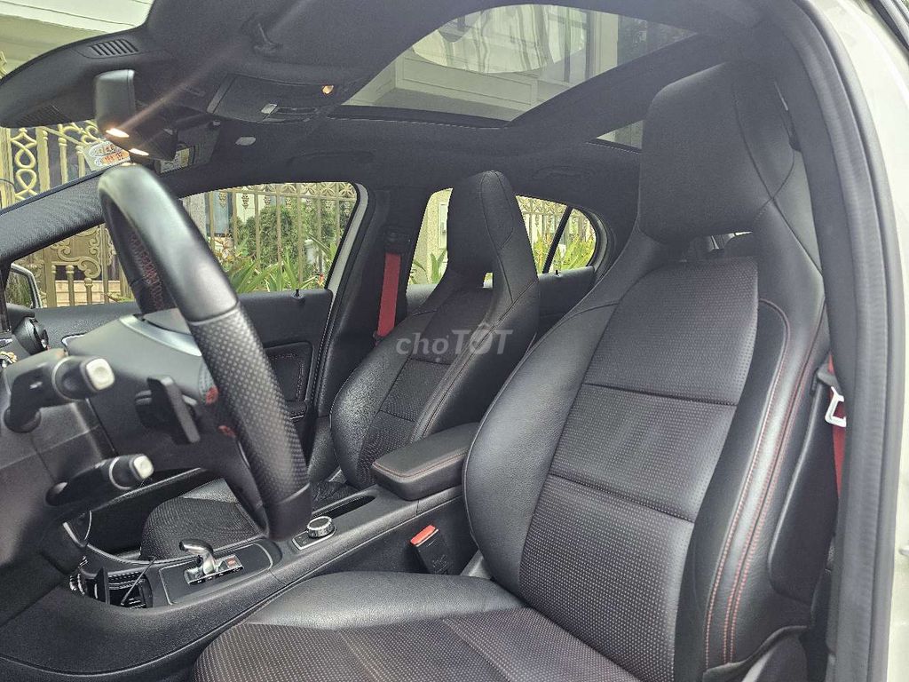 Mer GLA45 AMG 50.000 km chuẩn rất mới. Mua bán Ô tô tại Quận 1 Tp Hồ Chí Minh được đăng bởi Duy Nguyễn hình 12