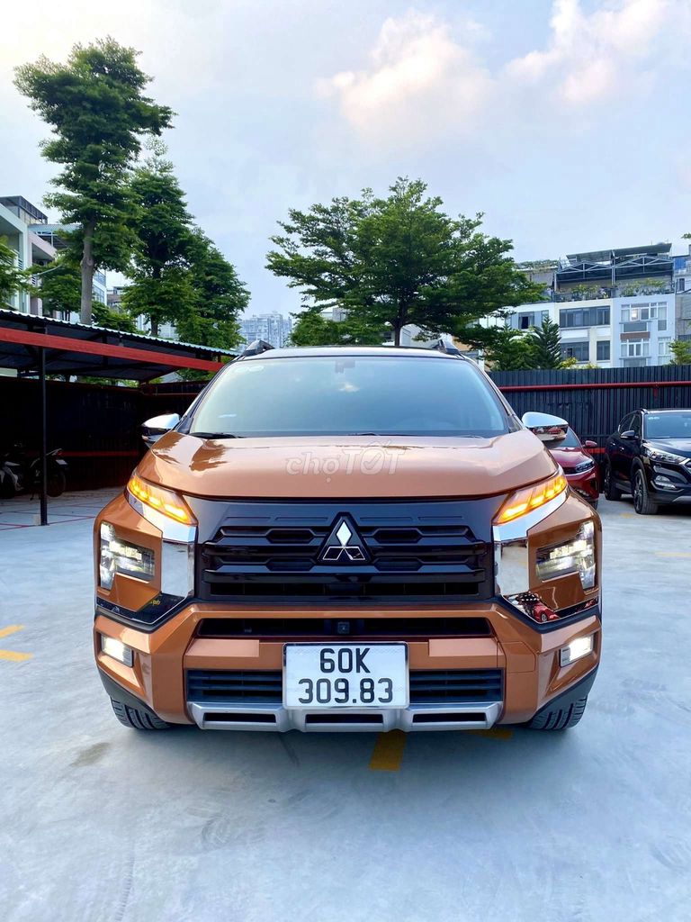 Mitsubishi Xpander Cross 2023 - 7600 km siêu lướt