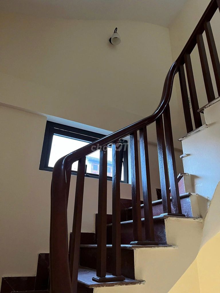 Дом целиком на Лак Лонг Куан, Тай Хо, 50м², 4 этажа, 4 спальни, 14 млн