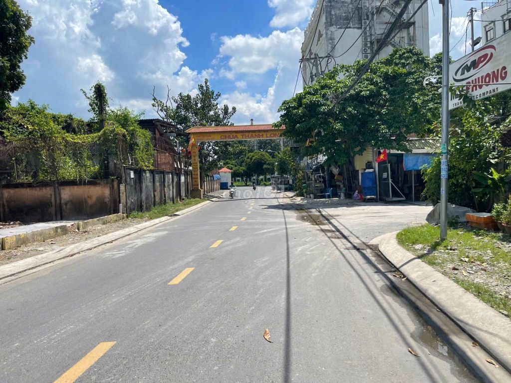 bán gấp lô đất mặt tiền đường số 8, Tăng Nhơn Phú B, TP. Thủ Đức
