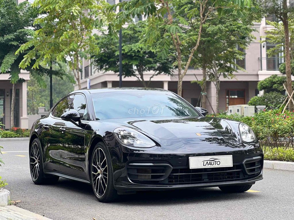 Porsche Panamera Sx  2022 - Odo 5v8 km Đen - Kem