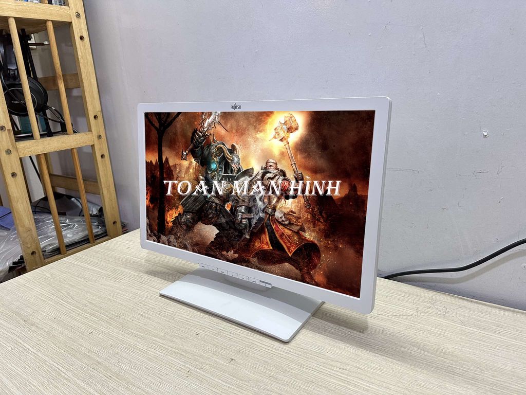 Fujitsu 22"có hdmi, màu đẹp còn 2 cái cuối thôi ae