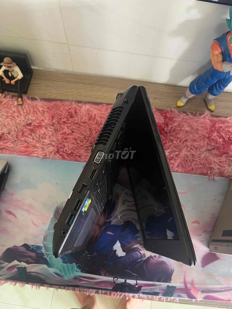 thanh lý 3 con laptop chơi game làm việt học tập