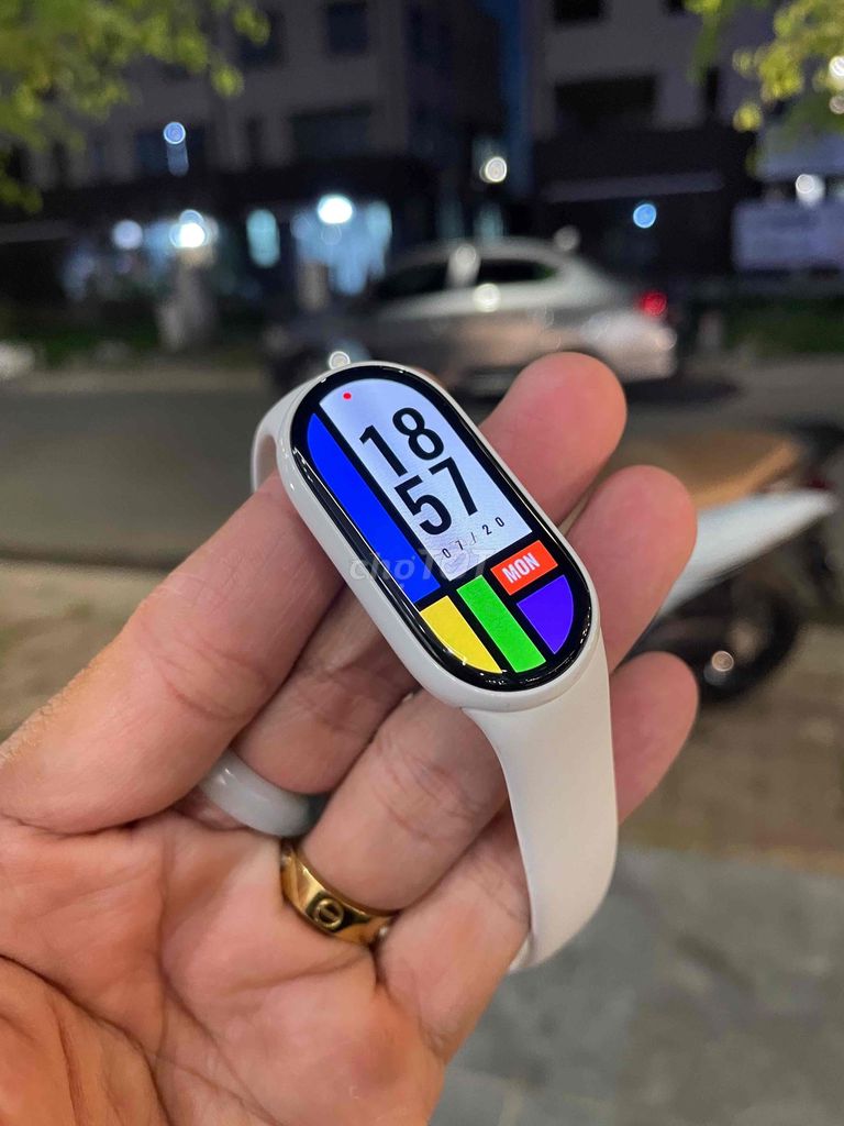 Xiaomi Band 10 Ceramic Trắng đẹp Như mới. Mua bán Thiết bị đeo thông minh tại Quận Bình Thuỷ Cần Thơ được đăng bởi  Bull hình 1
