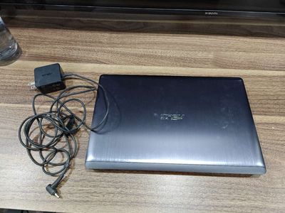 Máy tính notebook Asus màn hình cảm ứng