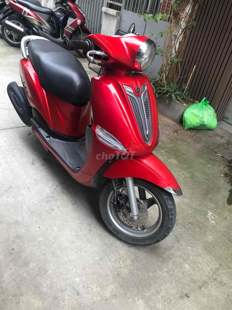 Скутер Yamaha Nozza красный