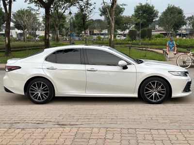 Camry 2.0Q đời mới 2022 chính chủ. Mua bán Ô tô tại Huyện Hóc Môn Tp Hồ Chí Minh được đăng bởi 🌹 Trúc Giang 🌹
