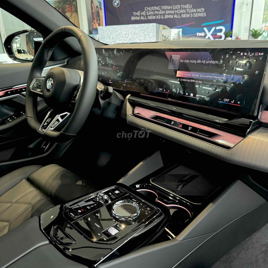 BMW 5 Series 530i M SPORT 2025. Mua bán Ô tô tại Quận Bình Tân Tp Hồ Chí Minh được đăng bởi Hồ Nhật Anh hình 6