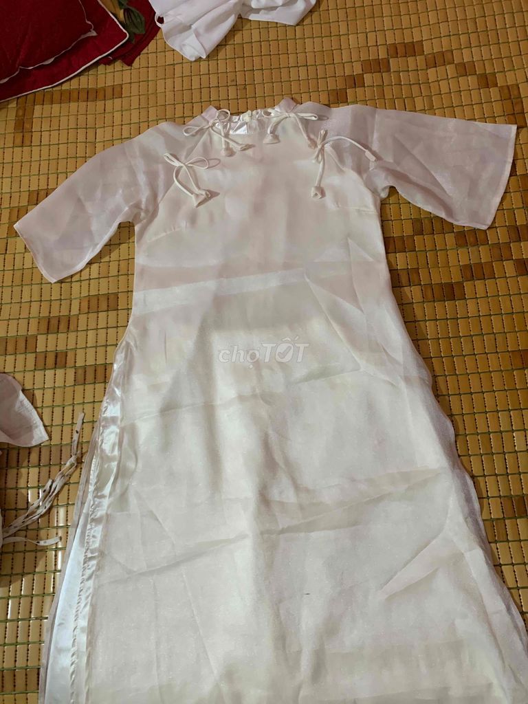 Áo dài Nữ Vải voan Trắng size M. Mua bán Quần áo tại Huyện Vĩnh Linh Quảng Trị được đăng bởi bảo ngọc hoàng thị hình 1