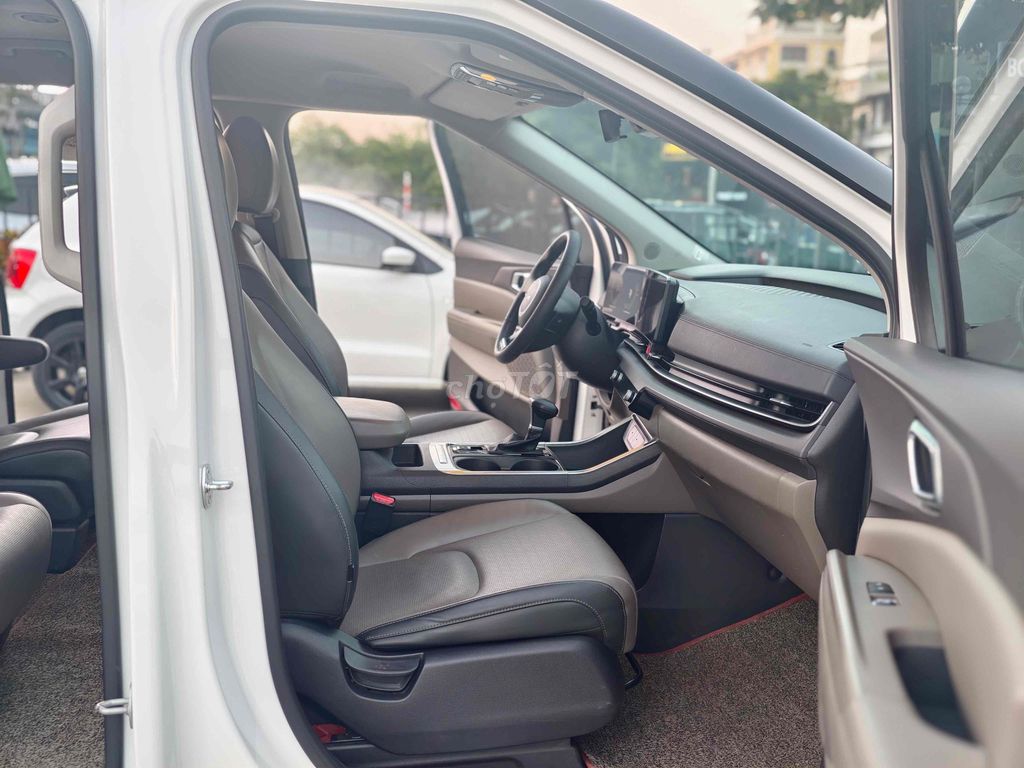 Kia Carnival 2024 2.2D Luxury - màu trắng. Mua bán Ô tô tại Quận Long Biên Hà Nội được đăng bởi BON AUTO hình 9