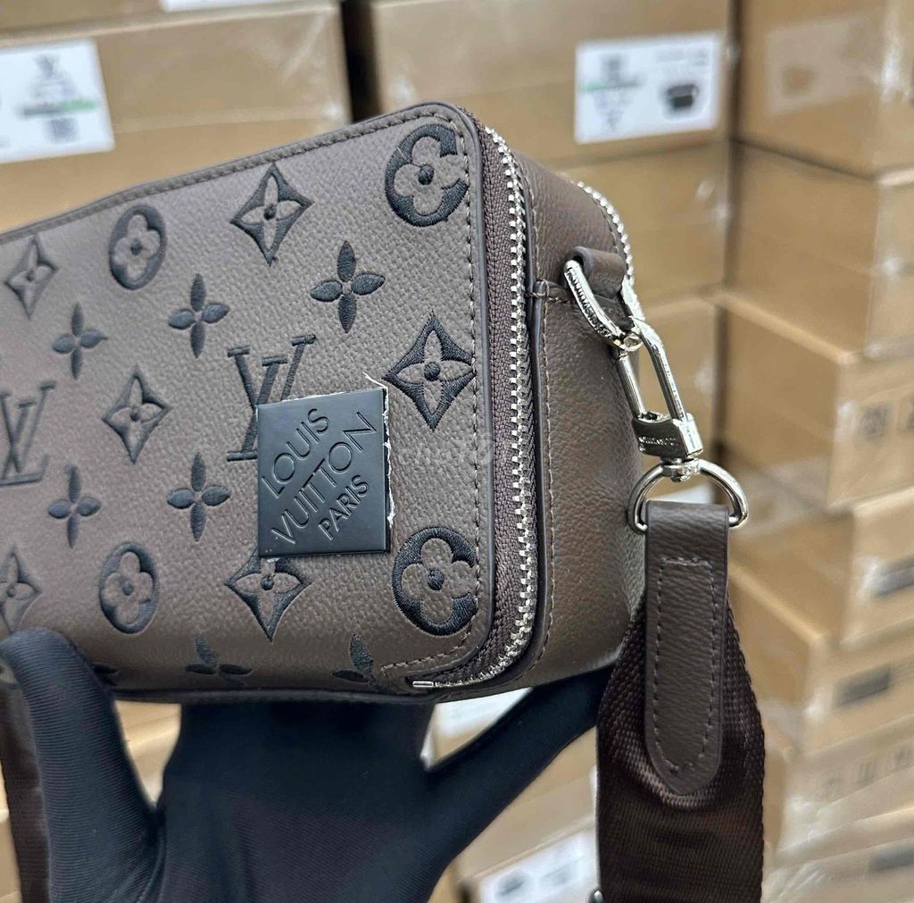 Túi Nam LV Đeo Chéo. Mua bán Túi xách tại Quận Bình Tân Tp Hồ Chí Minh được đăng bởi Trúc Phương hình 2