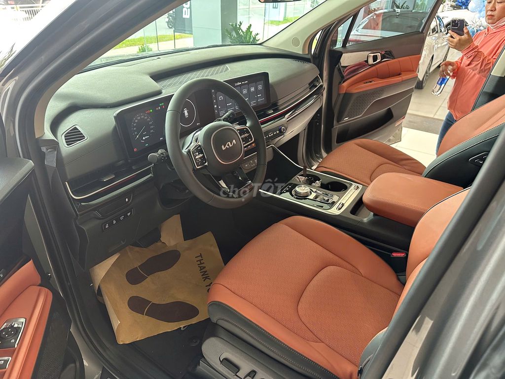 KIA CARNIVAL HEV - GIẢM GIÁ - TẶNG BẢO HIỂM. Mua bán Ô tô tại Quận 7 Tp Hồ Chí Minh được đăng bởi Trinh KIA Mazda hình 6