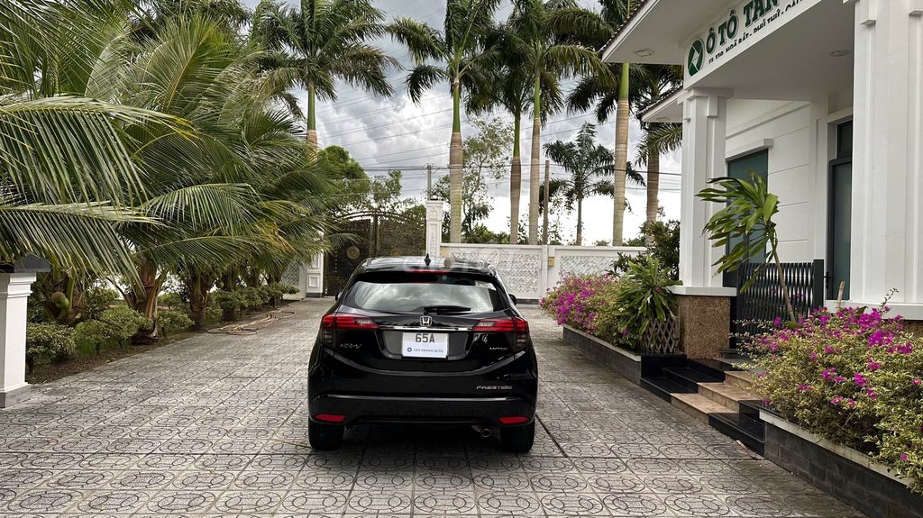 Honda HR-V 1.8 bản L full option, đăng ký 02/2019. Mua bán Ô tô tại Quận Ninh Kiều Cần Thơ được đăng bởi TAN THANH AUTO  hình 2