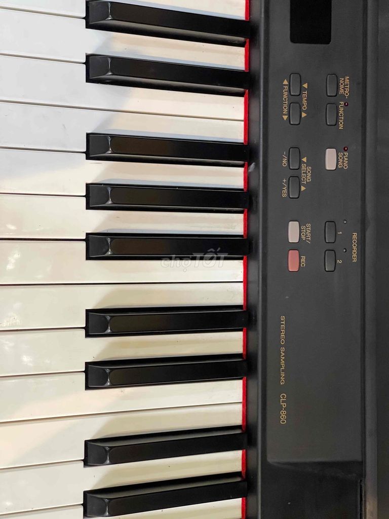 Đàn Piano Yamaha CLP-860 phù hợp cho bé mới học.