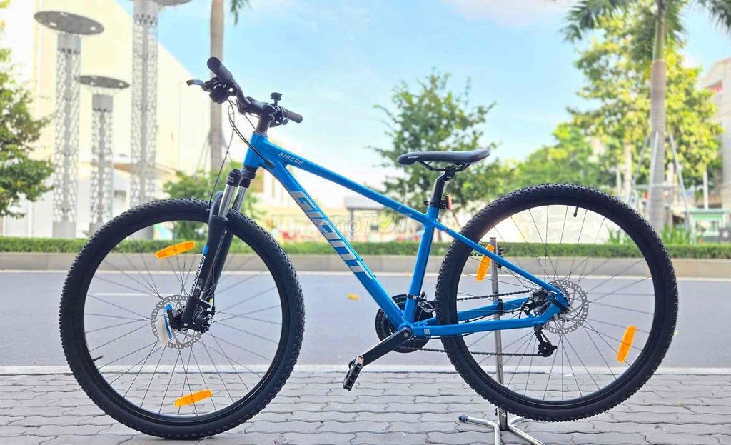 Xe đạp địa hình Giant Rincon Xanh dương Mới 100%. Mua bán Xe đạp tại Quận Tân Bình Tp Hồ Chí Minh được đăng bởi Nguyen Tam hình 2