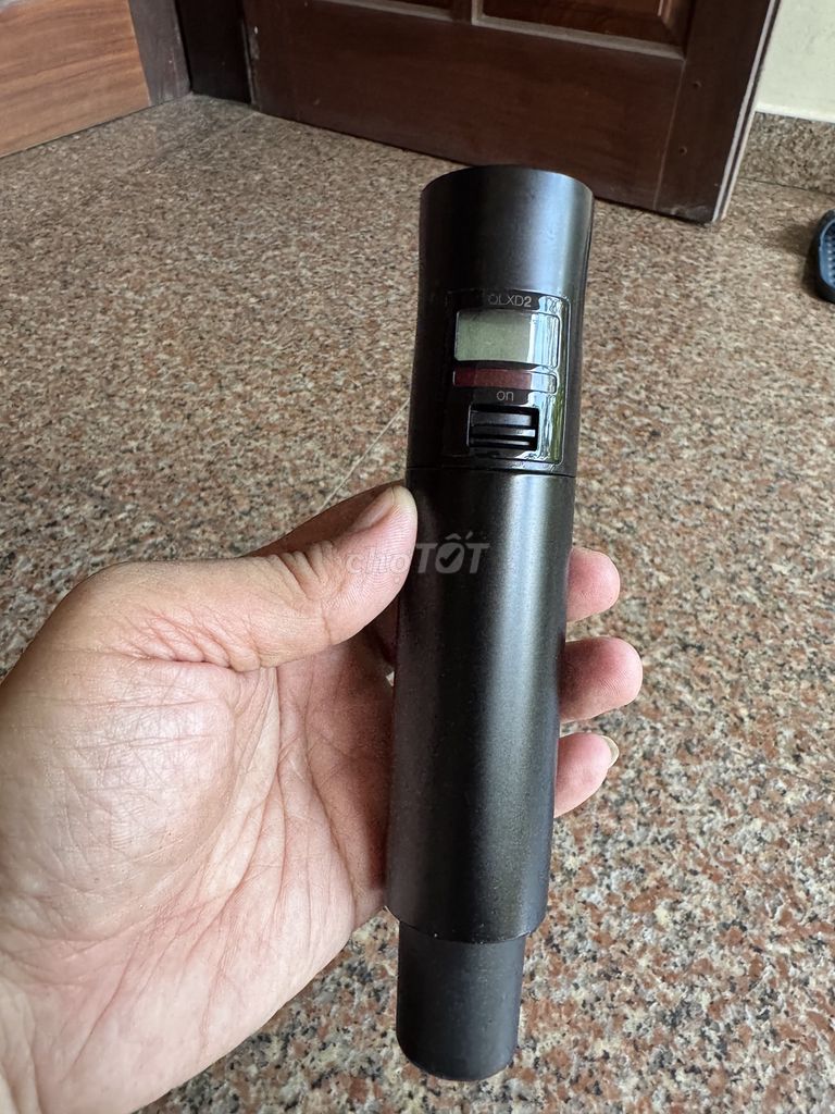 Bán tay micro Shure QLXD sóng G50 đen không dây. Mua bán Tivi, Âm thanh tại Quận Ngũ Hành Sơn Đà Nẵng được đăng bởi Phan Quí Trà hình 1