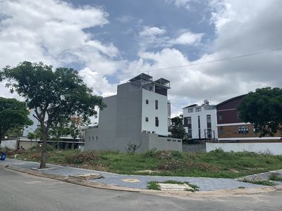 Bán gấp lô góc mặt tiền đường chính N2 17m giá 11.7 tỷ The Seasons. Mua bán đất tại Thành phố Thuận An Bình Dương được đăng bởi MINH TRÍ