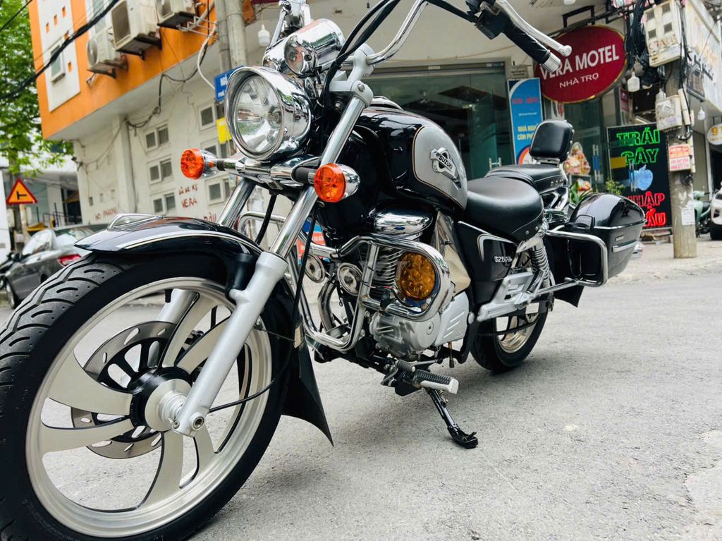 SUZUKI GZ 150 NGUYÊN ZIN CHÍNH CHỦ BAO SANG TÊN. Mua bán Xe máy tại Quận Nam Từ Liêm Hà Nội được đăng bởi MAI HÒA hình 1