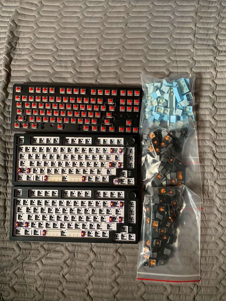 3 xác phím cơ và 3 set keycap. Mua bán Phụ kiện (Màn hình, Chuột...) tại Quận Tân Phú Tp Hồ Chí Minh được đăng bởi ti pi hình 1