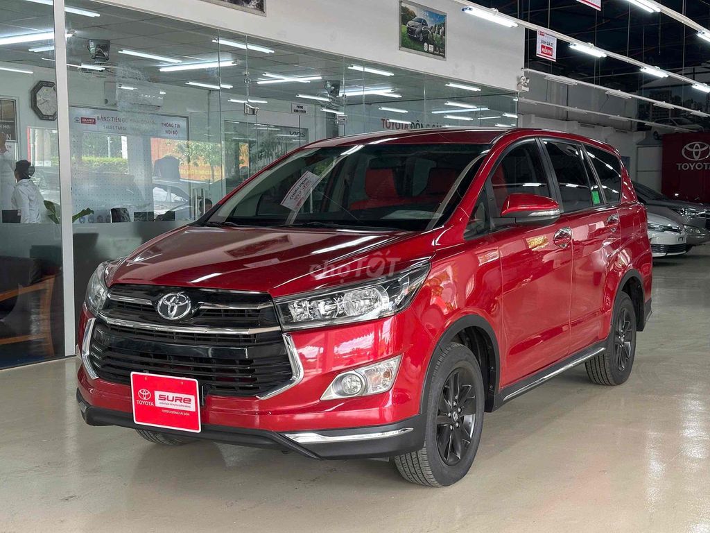 Innova 2019 Venturer xem xe thương lượng