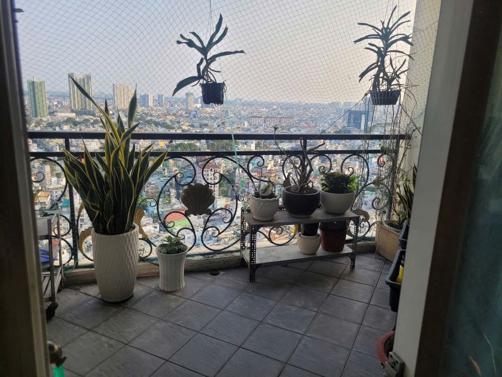Cần bán nhanh căn hộ cao cấp The Flemington184 Lê Đại Hành P15 Q11