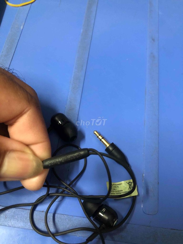 Tai nghe Sony Ericsson HPM-78 Đen. Mua bán Tivi, Âm thanh tại Quận Bình Tân Tp Hồ Chí Minh được đăng bởi Đào Văn Tây  hình 1