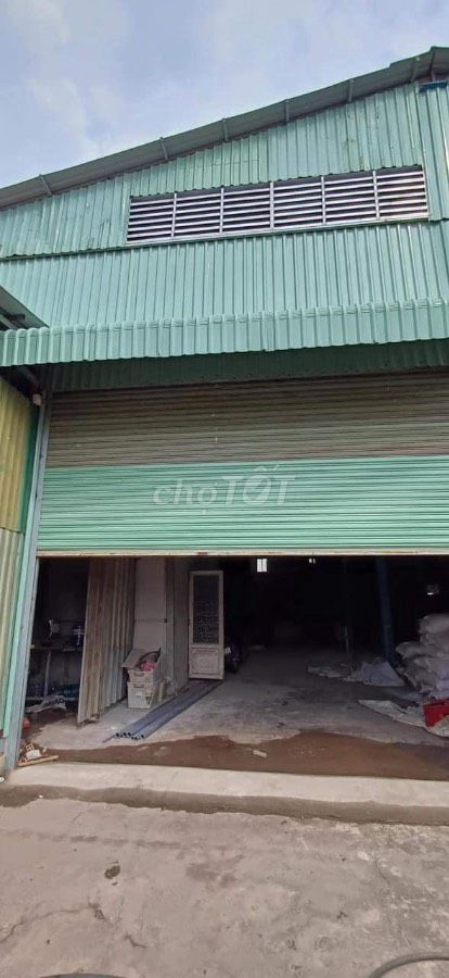 Cho thuê xưởng mặt tiền Kinh Trung Ương 650m2, trần cao 8m