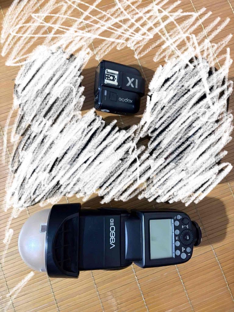 Đèn flash Godox V860II Đen Trigger XT1. Mua bán Máy ảnh, Máy quay tại Quận Long Biên Hà Nội được đăng bởi njkjjkkkk hình 1