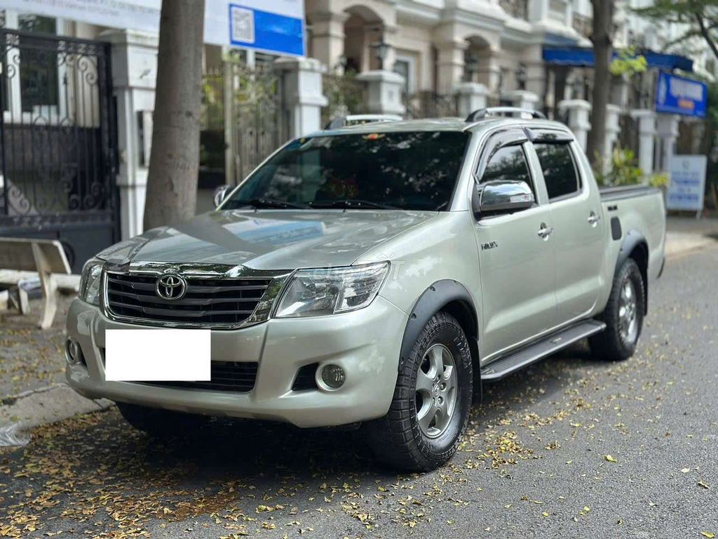Toyota Hilux 2. 4x2 2012 Bạc 200000 km. Mua bán Ô tô tại Quận Gò Vấp Tp Hồ Chí Minh được đăng bởi PHẠM VIỆT hình 4