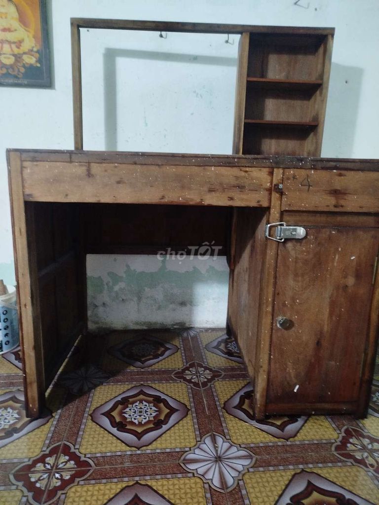 Tủ bàn Gỗ Tràm bông vàng lâu năm . Mua bán Bàn ghế tại Quận Bình Thuỷ Cần Thơ được đăng bởi Pi  XM hình 1