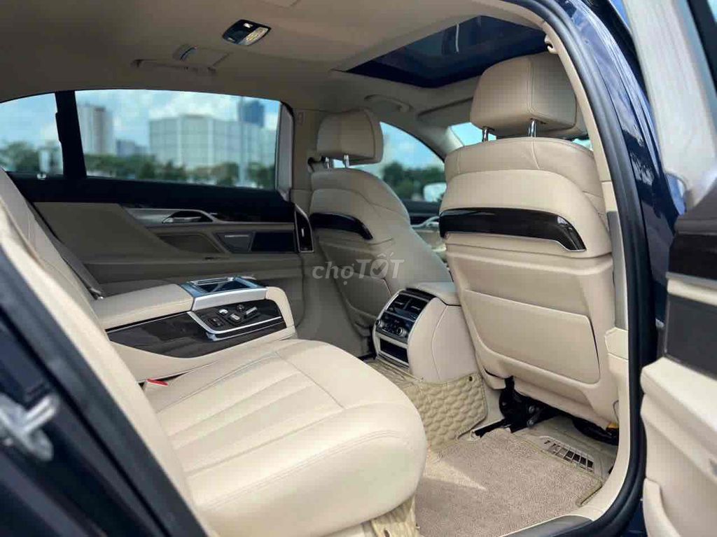 BMW 730Li sx 2018 màu xanh nhập Đức siêu đẹp. Mua bán Ô tô tại Quận Cầu Giấy Hà Nội được đăng bởi Cao Quý hình 15