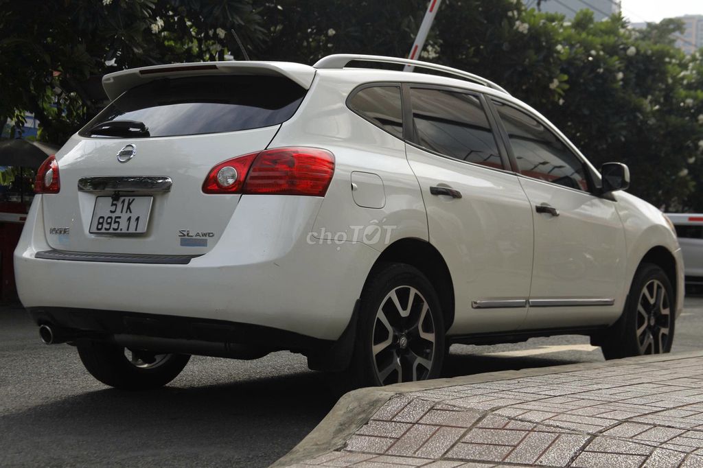 Ниссан Роуг SL AWD 2010 Белый американец