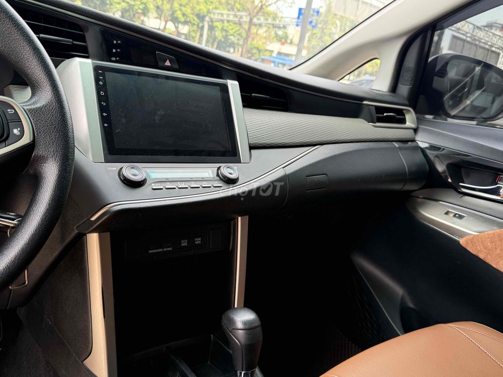 Toyota Innova 2017 2.0G -7 chỗ số tự động tại hãng. Mua bán Ô tô tại Quận Bình Thạnh Tp Hồ Chí Minh được đăng bởi Công Sang hình 15