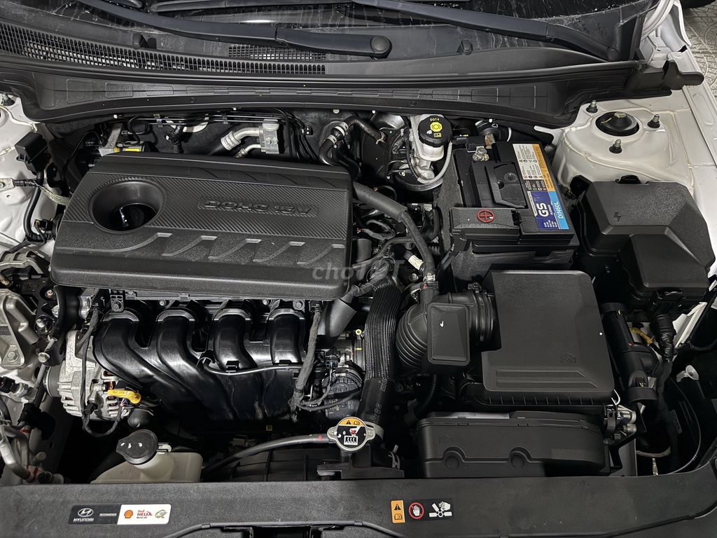 Hyundai Elantra 2022 стандартная комплектация белая