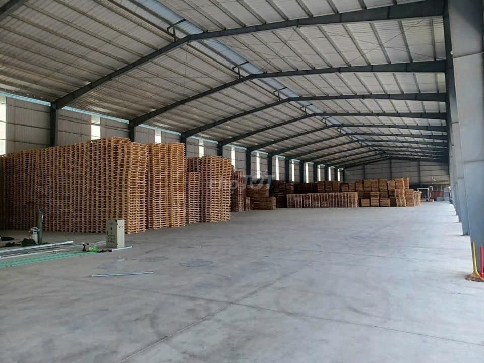 Cho thuê Kho Xưởng 2000m2, giá 90k/m2, đường Container 40Ft,có PCCC