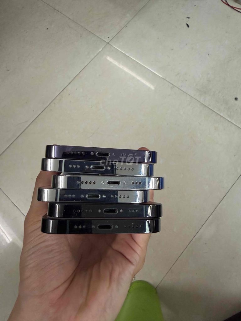 iPhone 14 Pro 256GB bản khay sim. Mua bán Điện thoại tại Quận Đống Đa Hà Nội được đăng bởi Nguyễn Huy Dũng hình 1