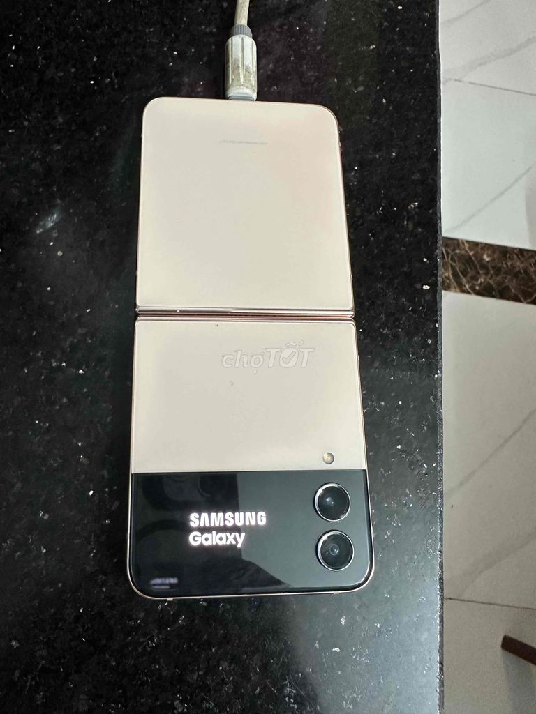 Samsung Galaxy Z Flip 4 Vàng kem Hư màn hình. Mua bán Điện thoại tại Quận Bình Tân Tp Hồ Chí Minh được đăng bởi Minh khánh hình 1