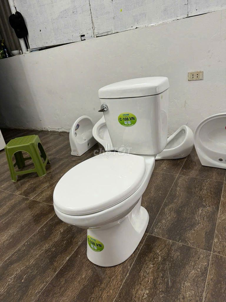 Bồn cầu Minh Long Trắng Mới 100%. Mua bán Thiết bị vệ sinh, nhà tắm tại Quận Đống Đa Hà Nội được đăng bởi Kiều Dũng hình 1