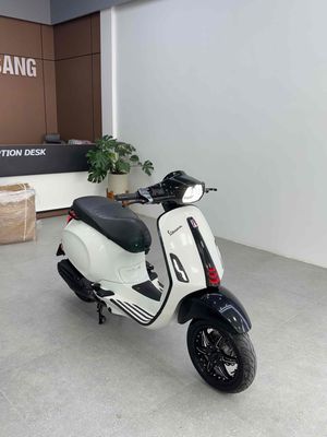 Vespa Sprint 125Abs 2019 xe đẹp nhiều đồ chơi sẵn. Mua bán Xe máy tại Quận Cái Răng Cần Thơ được đăng bởi Cửa Hàng Xe Máy Quang Sang