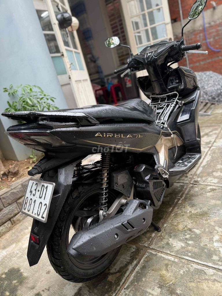 Airbalde đen mù khoá ga bs43, máy zin ngon.. Mua bán Xe máy tại Quận Thanh Khê Đà Nẵng được đăng bởi Nhan Nguyen hình 4