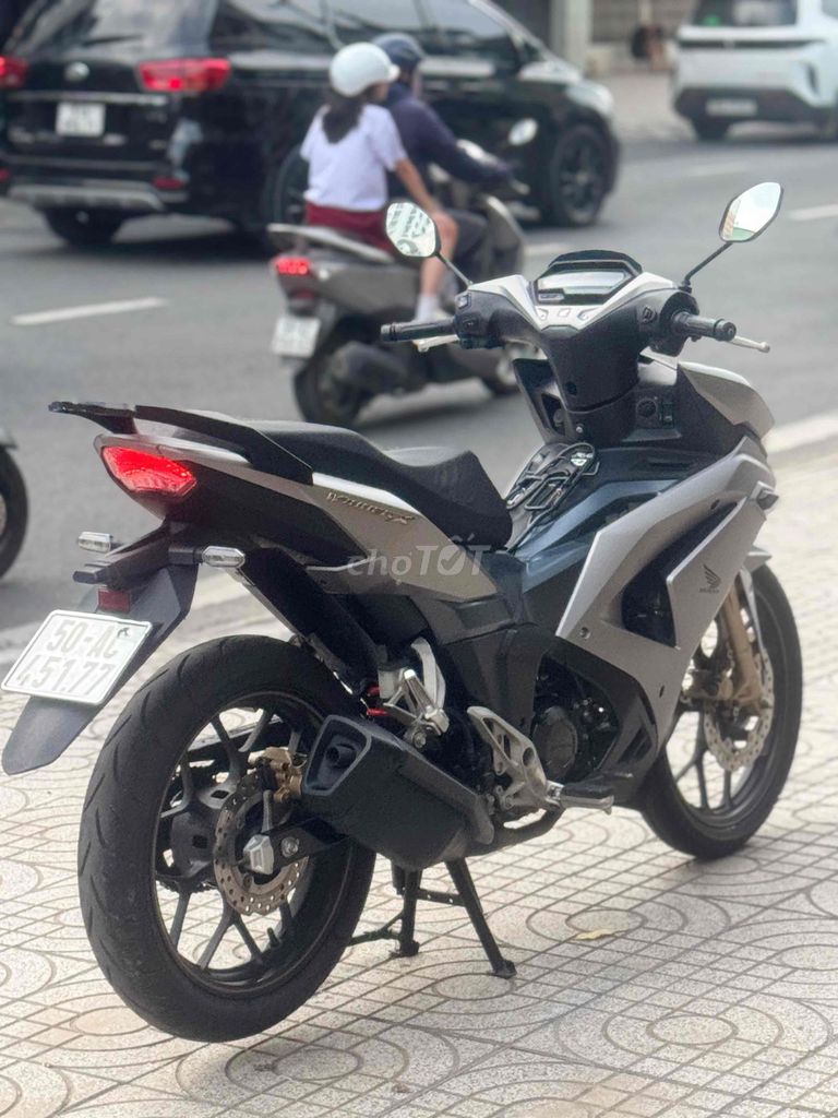 Honda Winner V3 ABS серебристый с документами
