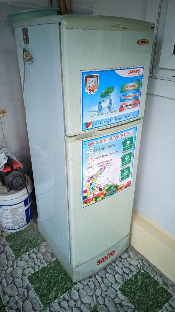 Tủ lạnh Sanyo SR-15SN (G) 99W. Mua bán Tủ lạnh tại Thành phố Vinh Nghệ An được đăng bởi Phan Anh Nguyen hình 1