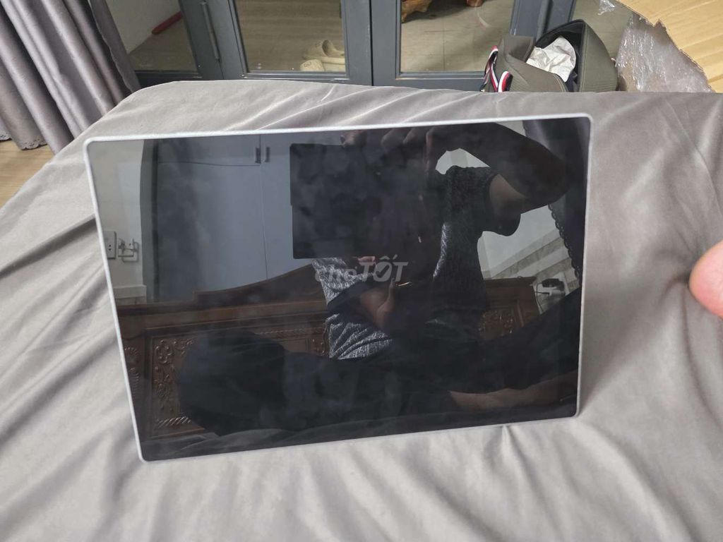 Microsoft Surface Pro 5 i5 8GB/256GB Đốm màn. Mua bán Laptop tại Thị xã Tân Uyên Bình Dương được đăng bởi Hùng Nguyễn hình 1