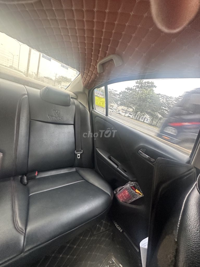 Honda City Bạc 5 chỗ. Mua bán Ô tô tại Thành phố Dĩ An Bình Dương được đăng bởi vv Thuy hình 6